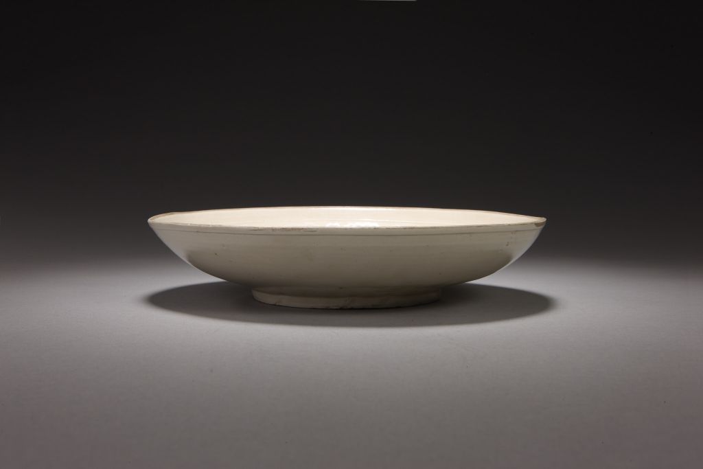 图片[1]-Dingyao white glaze printing Yunlong plate-China Archive